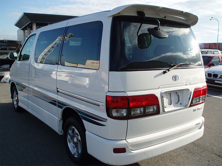 Toyota (������) Regius I: ���� ����������