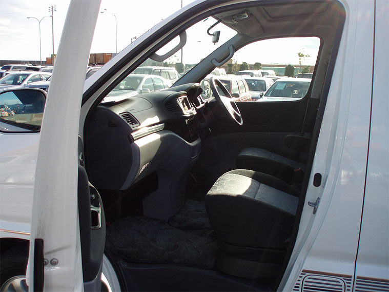 Toyota () Regius I:  