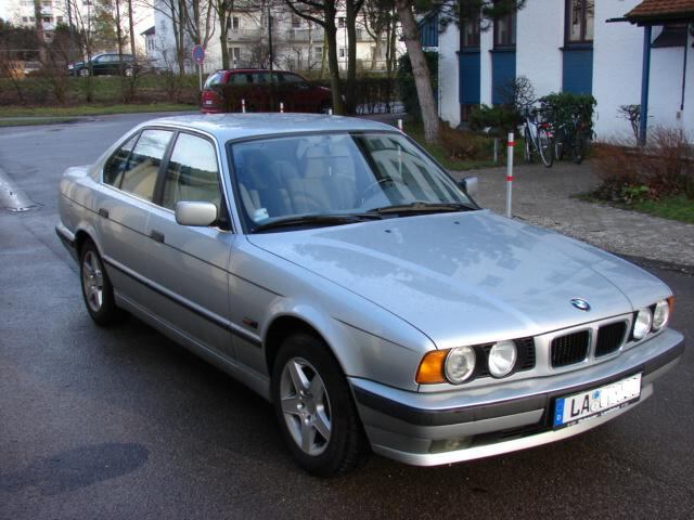 BMW () 5-Series (E34 Sedan):  