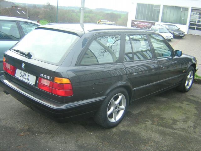 BMW () 5-Series (E34 Touring):  