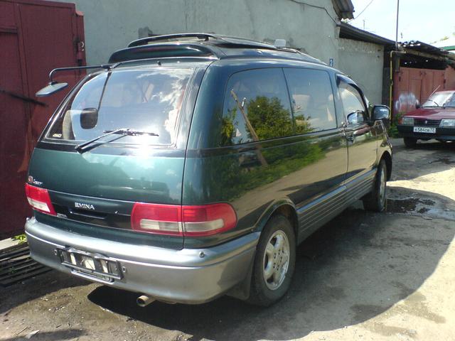 Toyota () Estima Emina:  