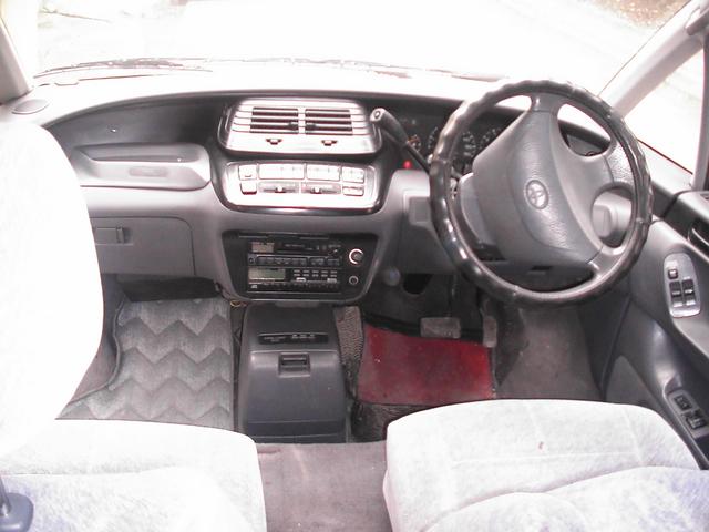 Toyota () Estima Lucida:  