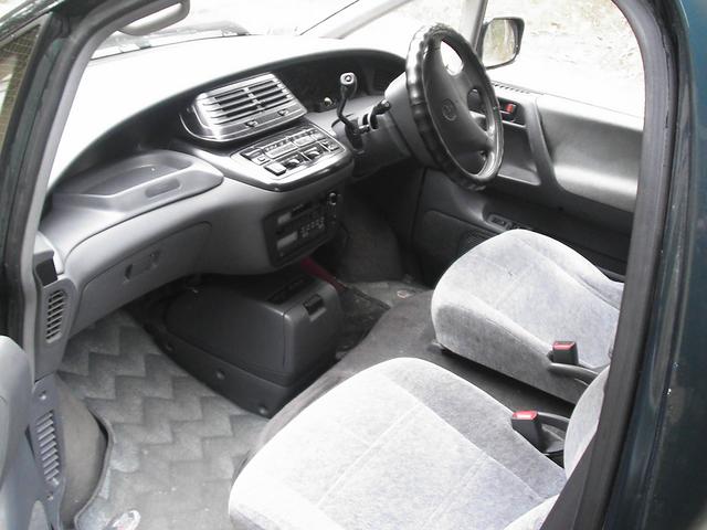 Toyota () Estima Lucida:  
