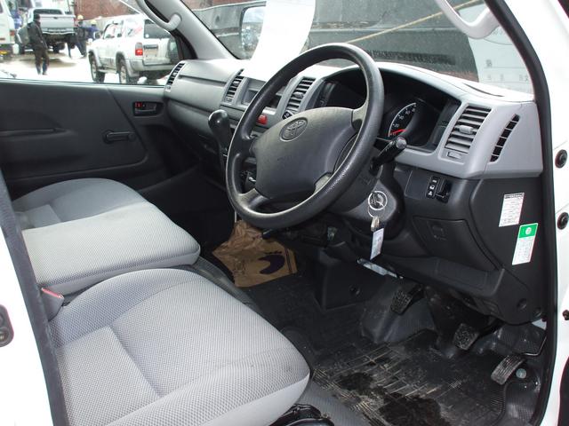 Toyota () Hiace V (_H2_):  