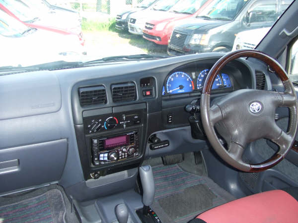 Toyota () Hilux Pick Up VI (N140, N150, N160, N170):  