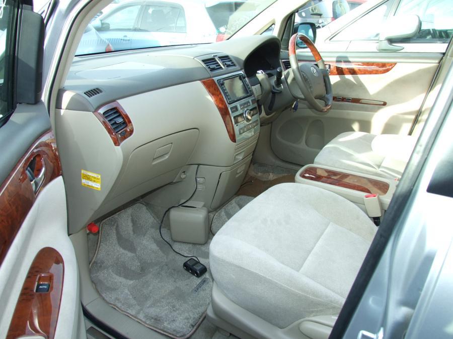 Toyota () Ipsum II (M20):  