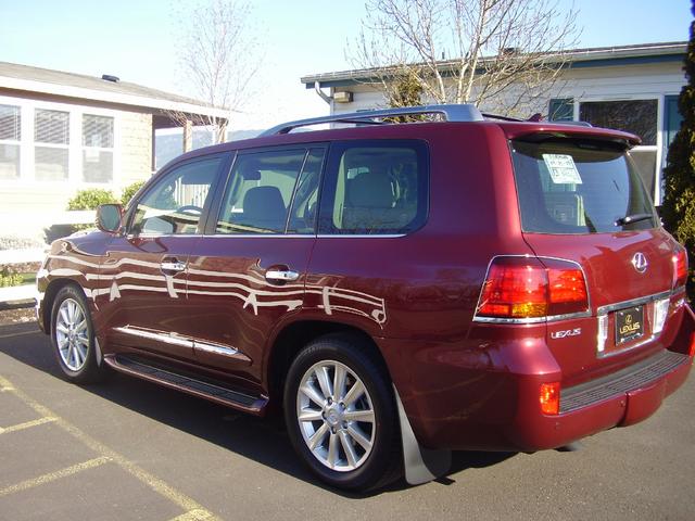 Lexus () LX III (URJ):  