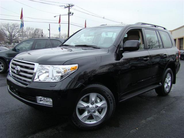 Toyota () Land Cruiser XI (_J200):  