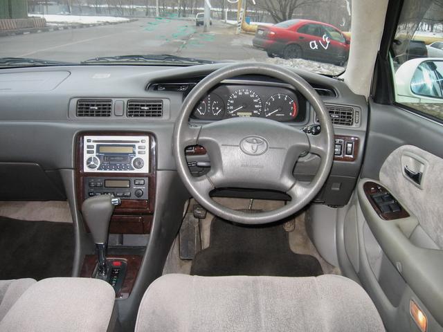 Toyota () Mark II  Wagon Qualis:  
