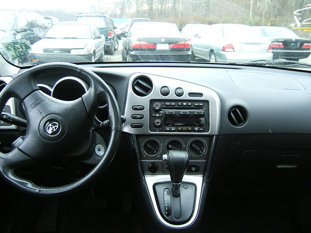 Toyota () Matrix I (ZZE12_):  