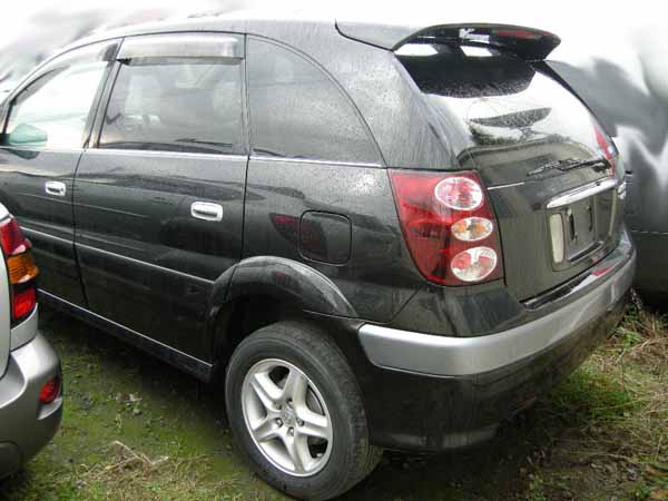 Toyota () Nadia:  