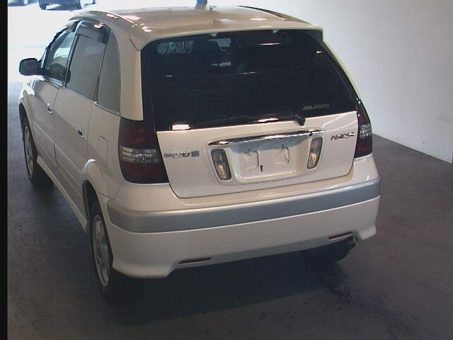 Toyota () Nadia:  