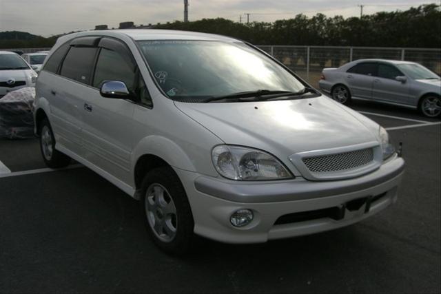 Toyota () Nadia:  