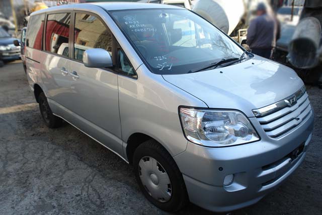 Toyota () Noah I (R60):  