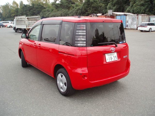 Toyota () Sienta I (NCP80):  