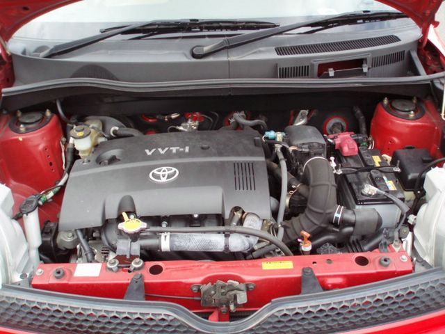 Toyota () Sienta I (NCP80):  
