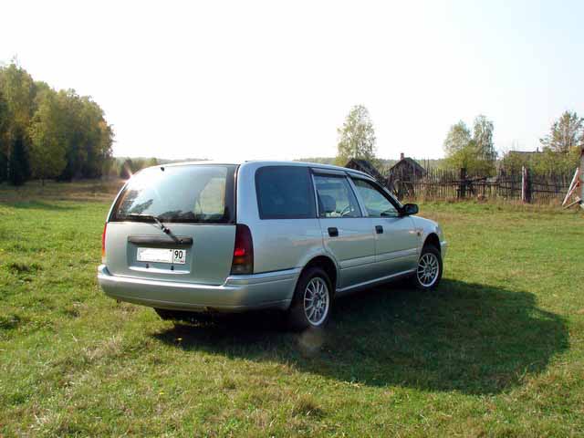 Nissan () Avenir I (W10):  