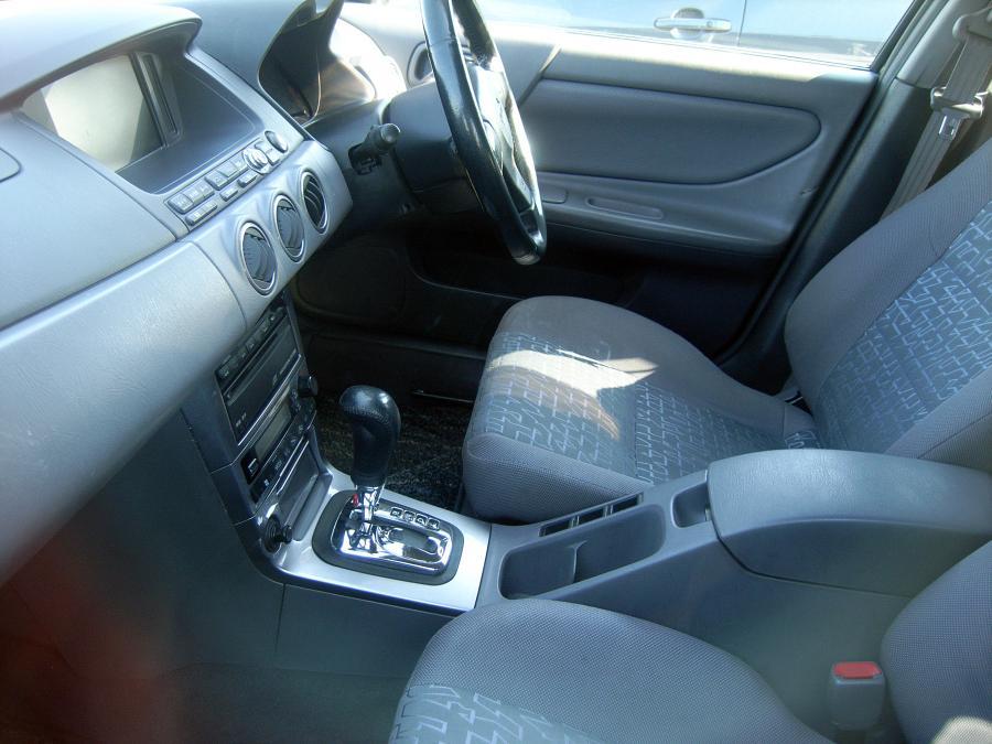 Nissan () Avenir II (W11):  