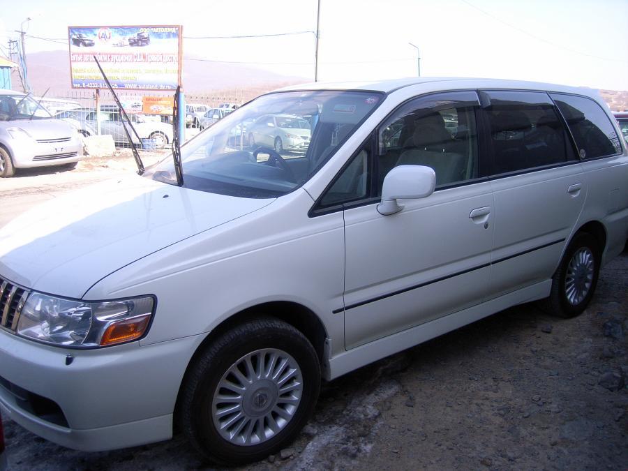 Nissan () Bassara:  