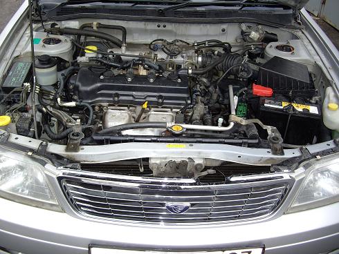 Nissan () Bluebird U14:  