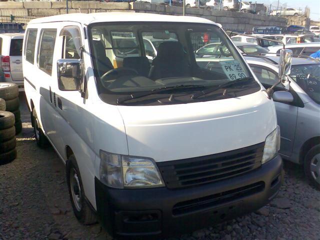 Nissan () Caravan E25:  