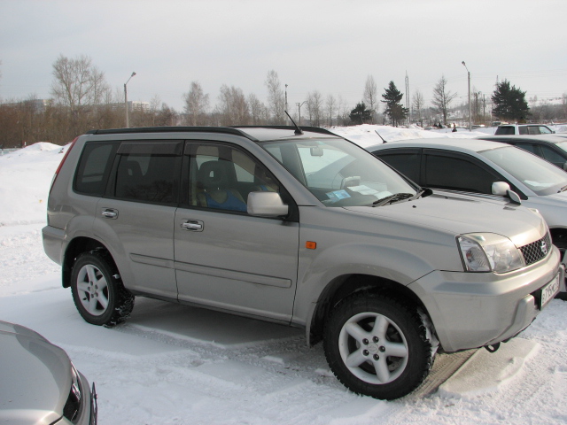 Nissan () Xterra (WD22):  