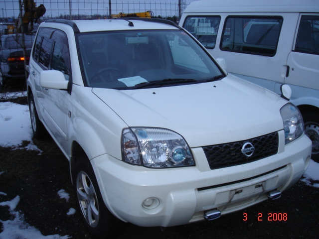 Nissan () X-Trail I (T30):  