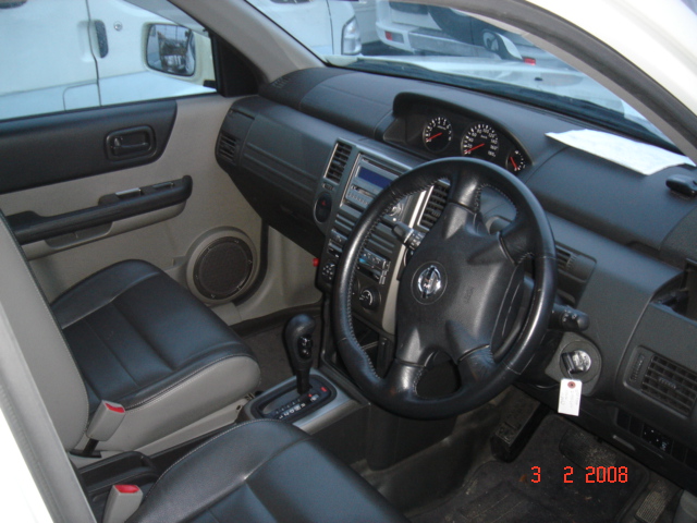Nissan () X-Trail I (T30):  