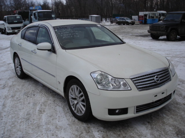 Nissan () Fuga I (Y50):  
