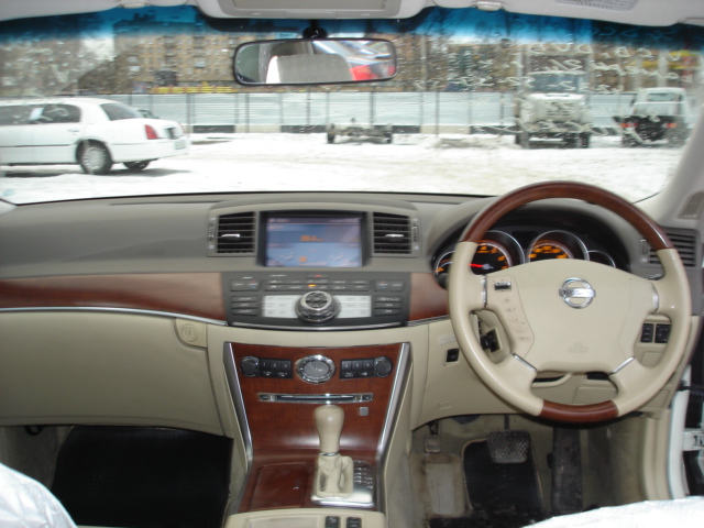 Nissan () Fuga I (Y50):  