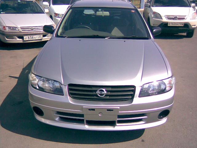 Nissan () Expert:  