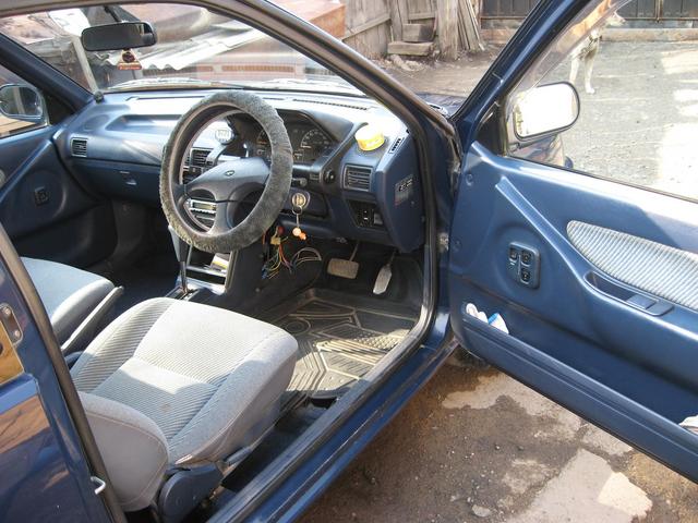 Daihatsu () Charade Social G102S:  