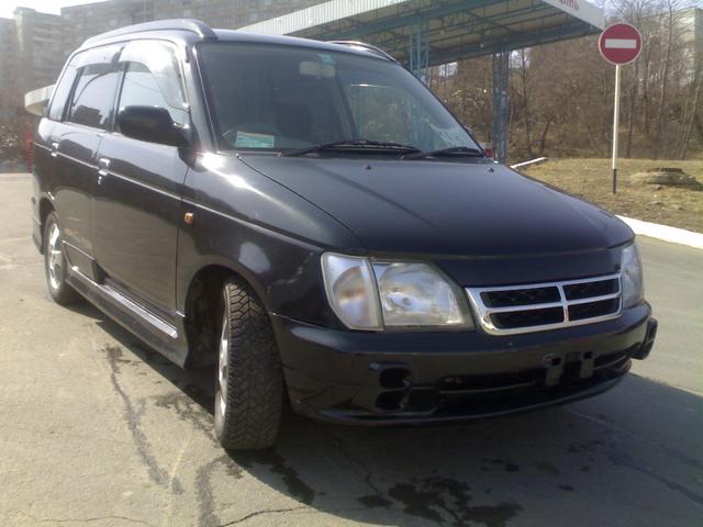 Daihatsu () Pyzar:  
