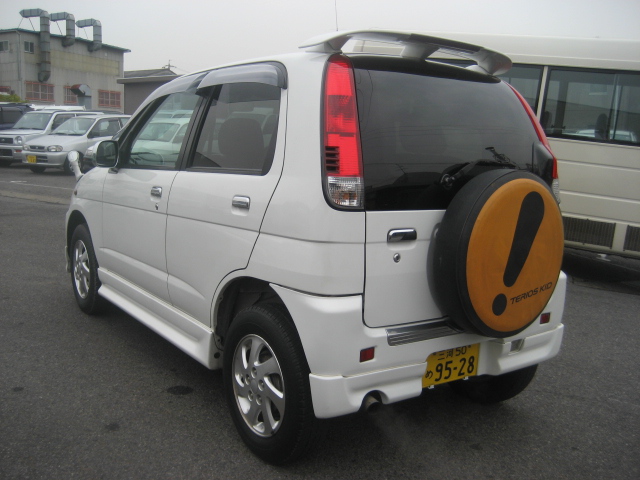 Daihatsu () Terios Kid:  