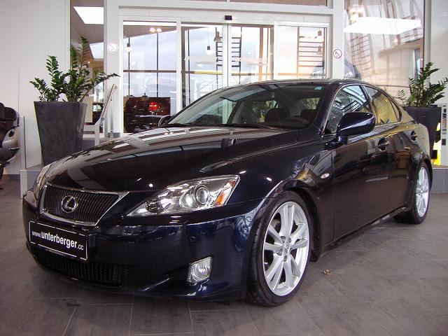 Lexus () IS II (E20):  