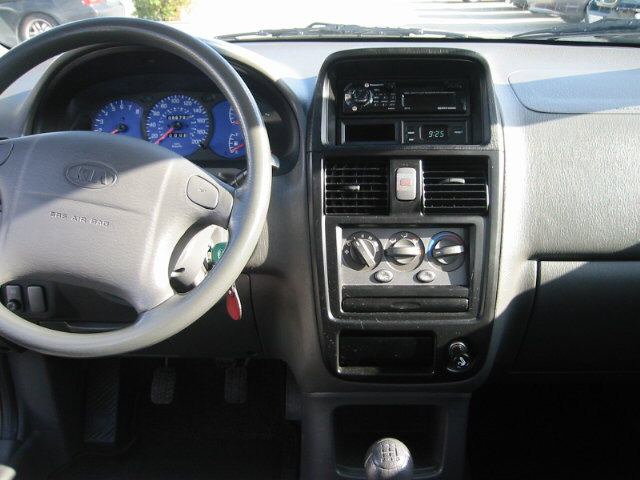 Kia () Carens I (FC, RS):  