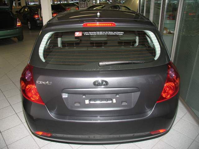 Kia () Ceed I (ED):  