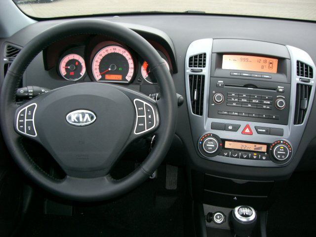 Kia () Ceed I  (ED):  