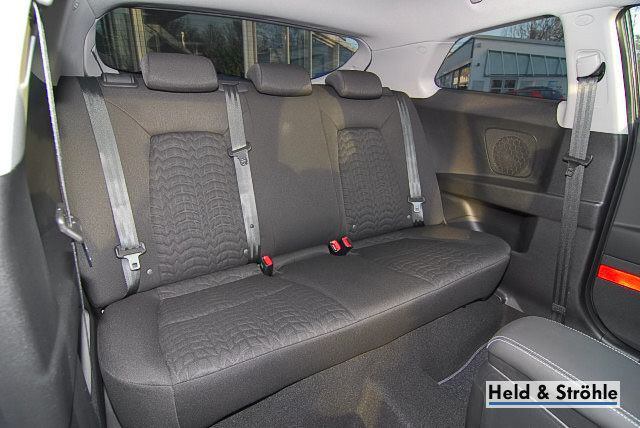 Kia () Ceed Coupe:  