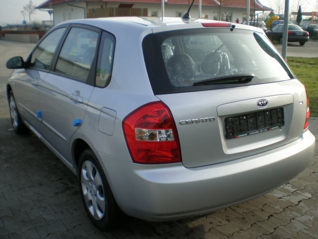 Kia () Cerato I (Spectra):  