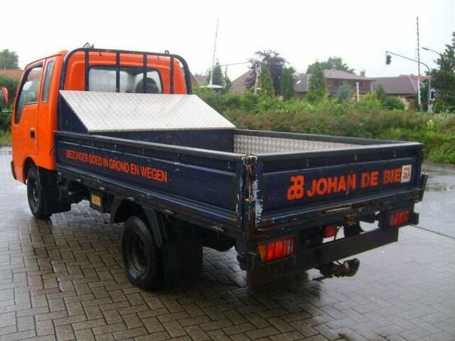 Kia () K2700:  