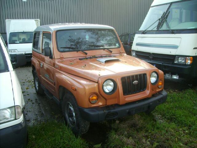 Kia () Retona (CE):  