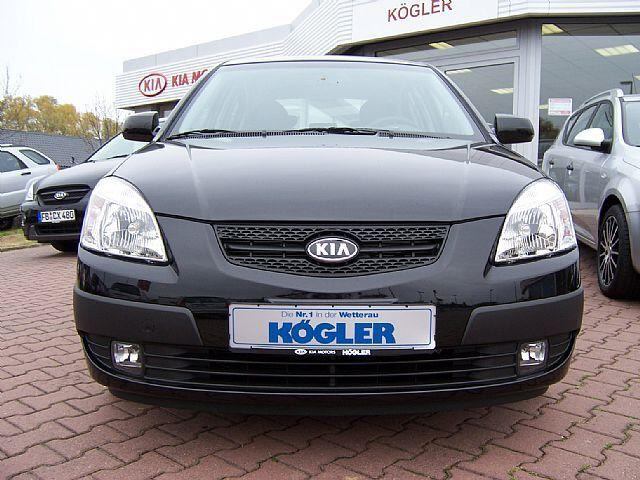 Kia () Rio II (Pride):  