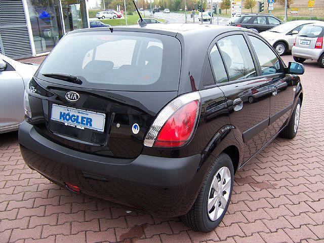 Kia () Rio II (Pride):  