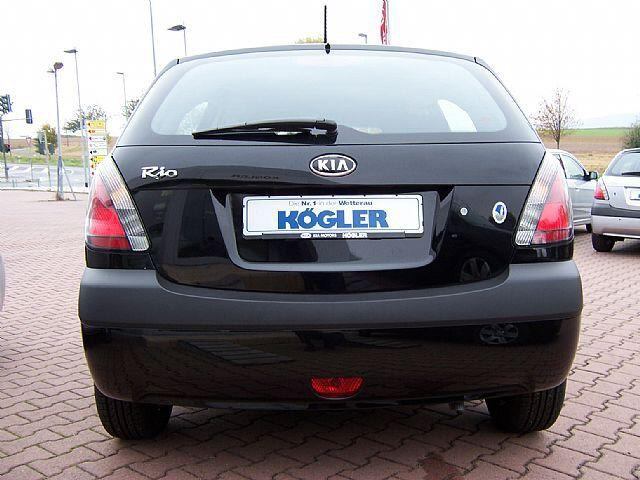 Kia () Rio II (Pride):  