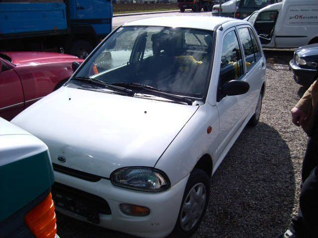 Subaru () Vivio:  