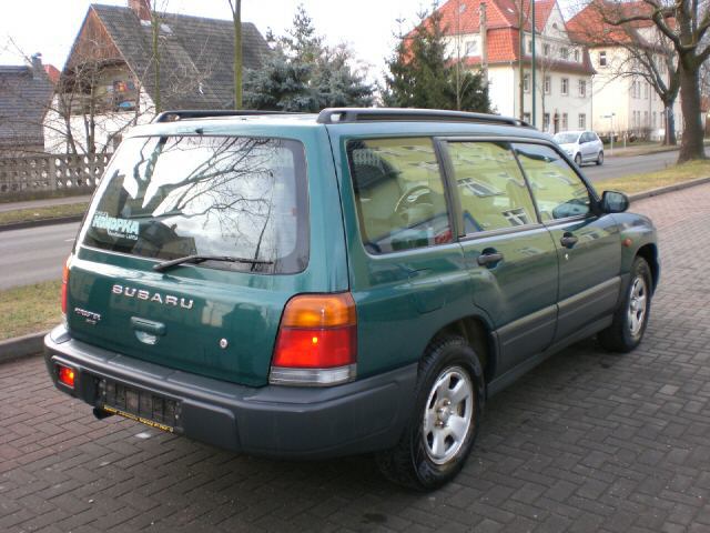 Subaru () Forester I:  