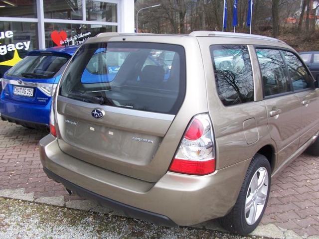 Subaru () Forester II:  