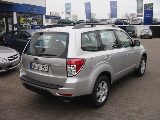Subaru () Forester III:  