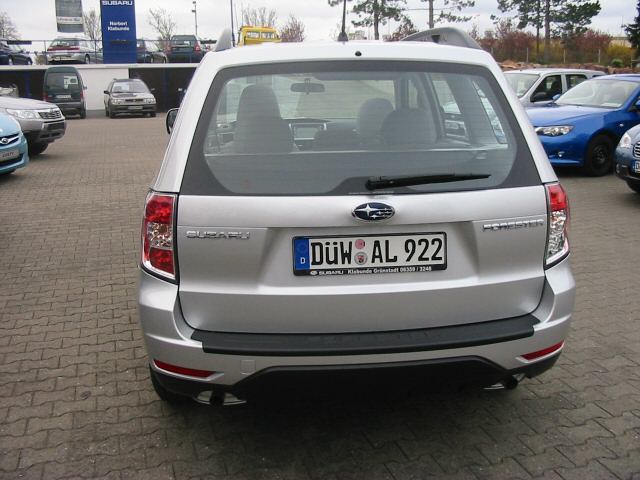 Subaru () Forester III:  